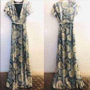 WYLDR Flawless green Maxi Dress with belt in Paisley print size Small